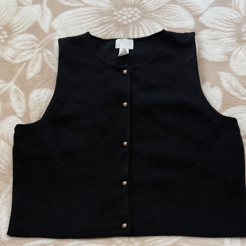 H&M Black Sleeveless Button-Front Shell Top